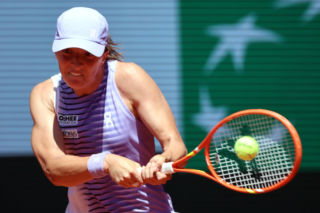 O której gra Iga Świątek dzisiaj z Magdą Linette? Kiedy mecz w Roland Garros? TRANSMISJA