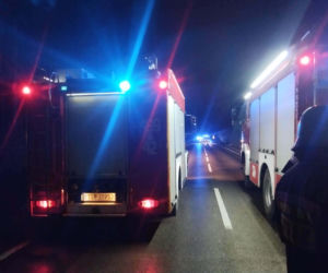 Na drodze Starachowice-Lubienia zderzyły się dwa samochody osobowe. Są poszkodowani w tym nastolatka