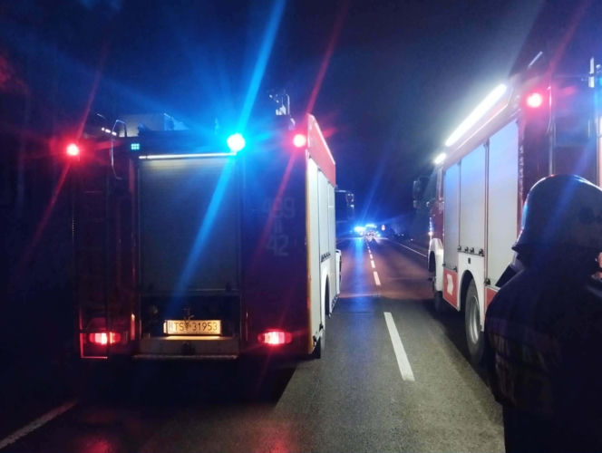 Na drodze Starachowice-Lubienia zderzyły się dwa samochody osobowe. Są poszkodowani w tym nastolatka