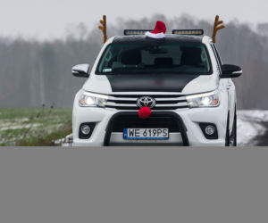 Toyota Hilux Selection 2.4 D-4D 4x4 - pomocnik Świętego Mikołaja