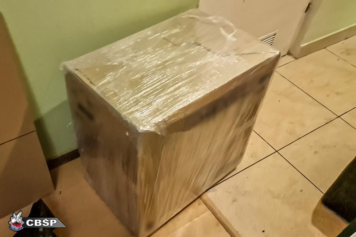 Potężne uderzenie w pseudokibiców. Zabezpieczyli hiszpańskie narkotyki warte ponad 2 mln zł! 