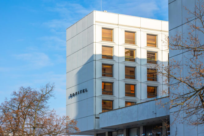 Hotel Sofitel (dawny Hotel Victoria) przy Placu Piłsudskiego w Warszawie