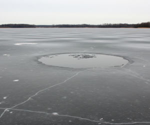 Wypadek na Jeziorze Mikorzyńskim. Co zaważyło o życiu łyżwiarza?
