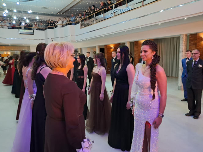 Studniówka 2026 maturzystów ZSTM w Skarżysku-Kamiennej