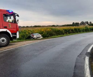 Pijany kierowca spowodował wypadek, potem rzucił się na ratowników  