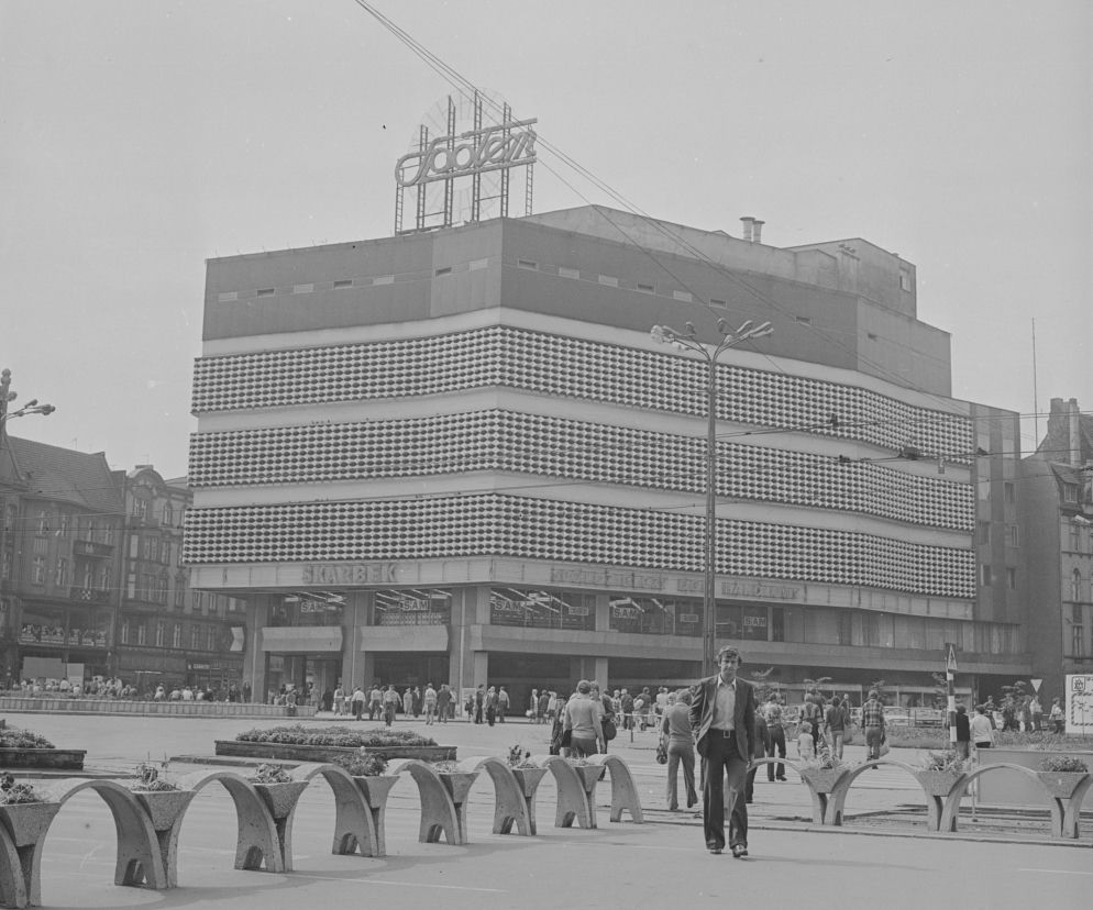 Tak wyglądały Katowice w latach 1979-89. Miasto zmieniło sie nie do poznania. Zobaczcie [GALERIA]