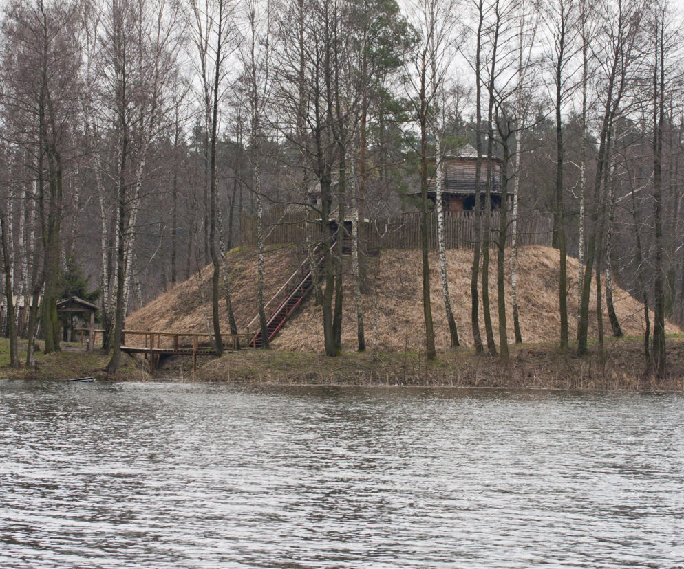 Skansen Archeologiczny w Mrówkach