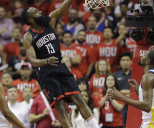  James Harden zostawił napiwek półtora miliona dolarów w barze ze striptizem
