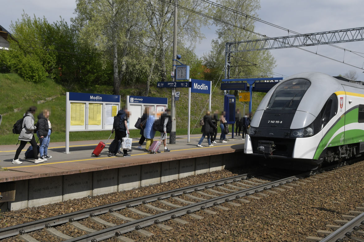  (Nie)wielki sukces PKP. Jest zielone światło na kolej do lotniska w Modlinie