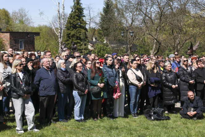 Poświęcił im swoją kampanię wyborczą. Przyszły na pogrzeb Łukasza Litewki. Oczy od razu się zaszkliły