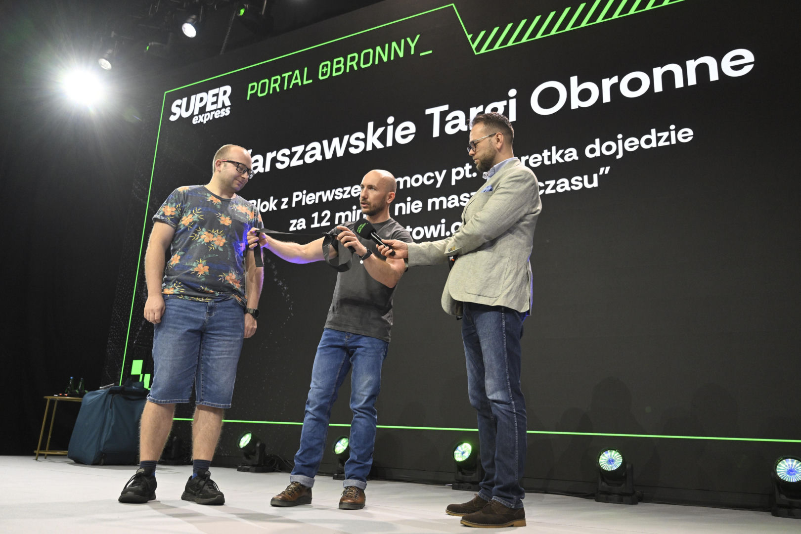 Warszawskie Targi Obronne. Scena Biała Blok z Pierwszej Pomocy pt. „Karetka dojedzie za 12 minut, nie masz tyle czasu”