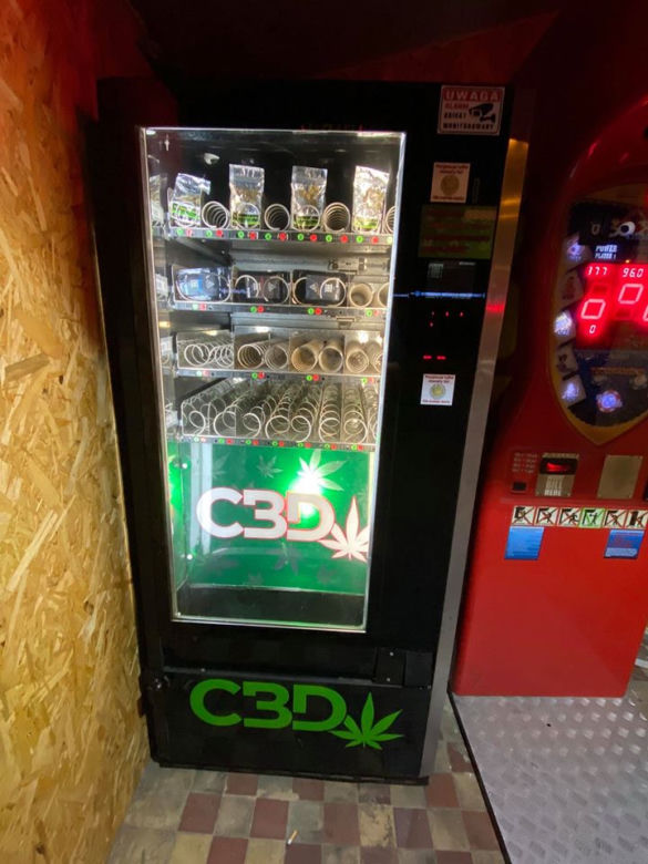 W Tychach pojawiły się automaty z marihuaną. Czy to legalne? Wyjaśniamy! [ZDJĘCIA]