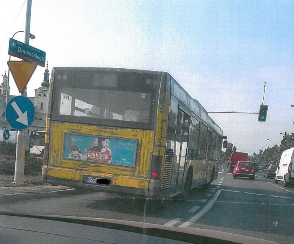 Tym razem na autobusy, których estetyka pozostawia wiele do życzenia, zwróciło uwagę małżeństwo z Zabrza. 