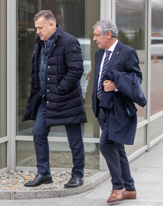 Fernando Santos przyłapany z papierosem w ręku w Warszawie