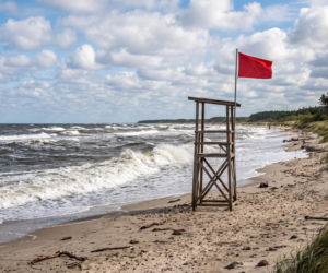 Sinice Mrzeżyno. Czy w Mrzeżynie można się kąpać 17.08? Flaga, warunki pogodowe
