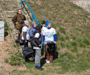 Ponad 2 tony śmieci wyzbierane z brzegów Narwi! Operacja Czysta Rzeka w Łomży za nami