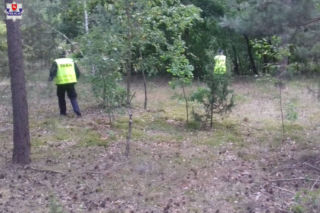 Mieszkaniec Bródna chciał się powiesić na lince holowniczej. Uratowali go policjanci