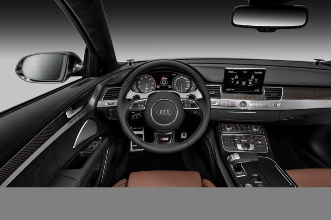 Audi S8 lifting 2014