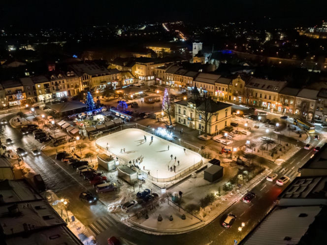 Odkryj przepiękne miasto w Polsce. Niedoceniane, a zapierające dech w piersiach. Odkryj Nowy Targ