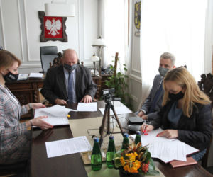 6,5 mln zł dodatkowych środków unijnych dla gdyńskich szpitali na walkę z COVID-19