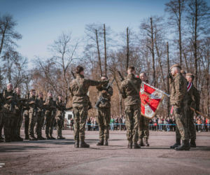 Lubelscy Terytorialsi mają nowych żołnierzy. 130 osób w Kraśniku złożyło przysięge