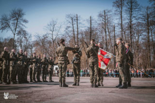 Lubelscy Terytorialsi mają nowych żołnierzy. 130 osób w Kraśniku złożyło przysięge