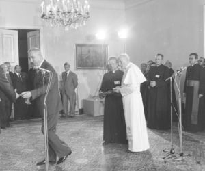 Towarzysze mamy problem !  Miał powiedzieć Edward Gierek, gdy Polak został papieżem