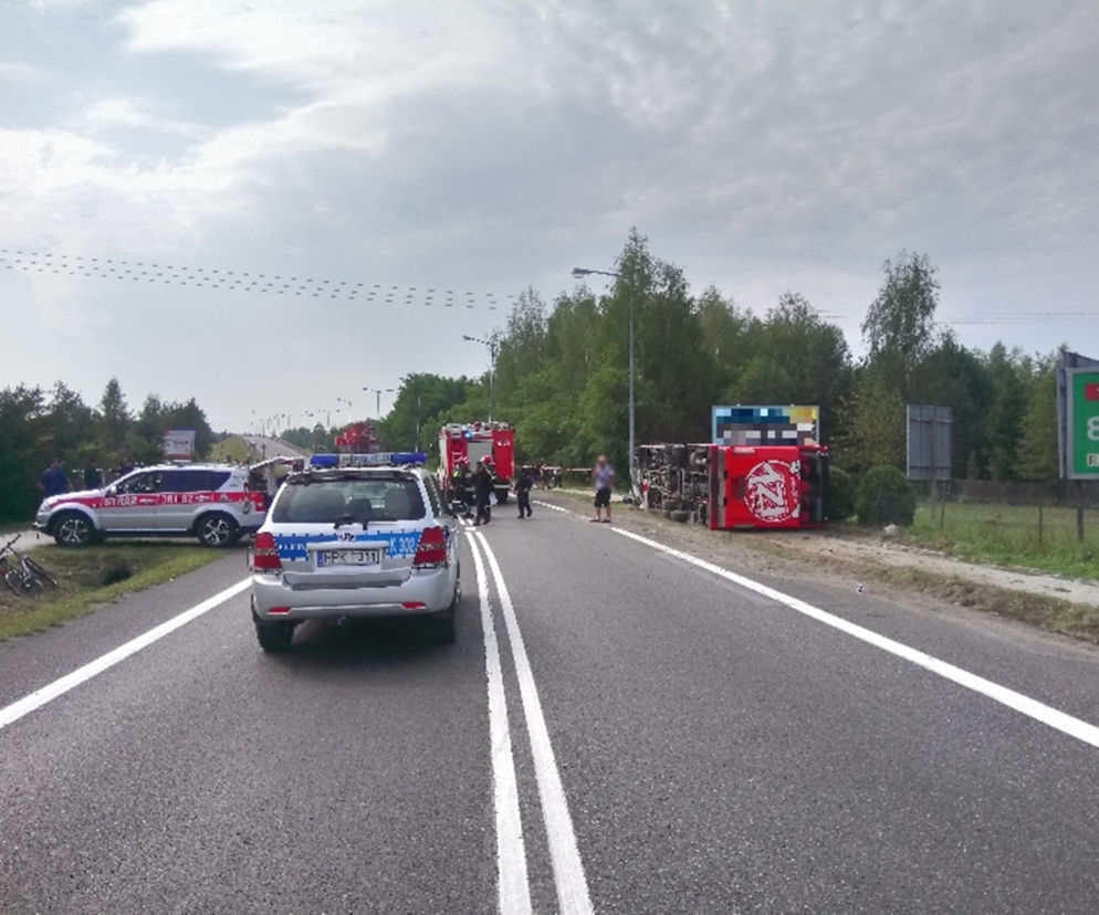 Wypadek Polskiego Busa w Nowej Dębie