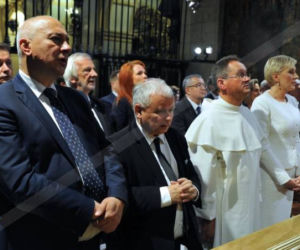 Syn Szydło, ks. Tymoteusz odprawił mszę. Na prymicji Kaczyński i Rydzyk 