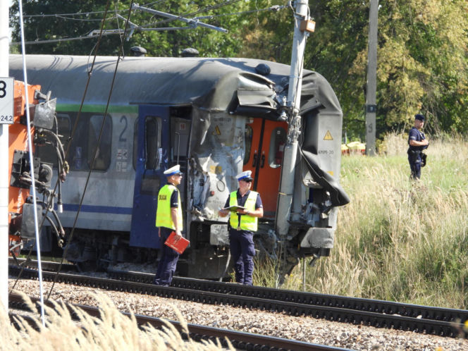 Wstrząsające zdjęcia z katastrofy kolejowej na Mazowszu