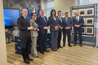 MESKO z rekordową liczbą projektów. PIORUN x4 i miliardowe inwestycje w produkcję rakiet