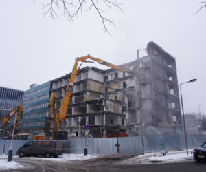 Rozbiórka słynnego budynku UW na Mokotowie