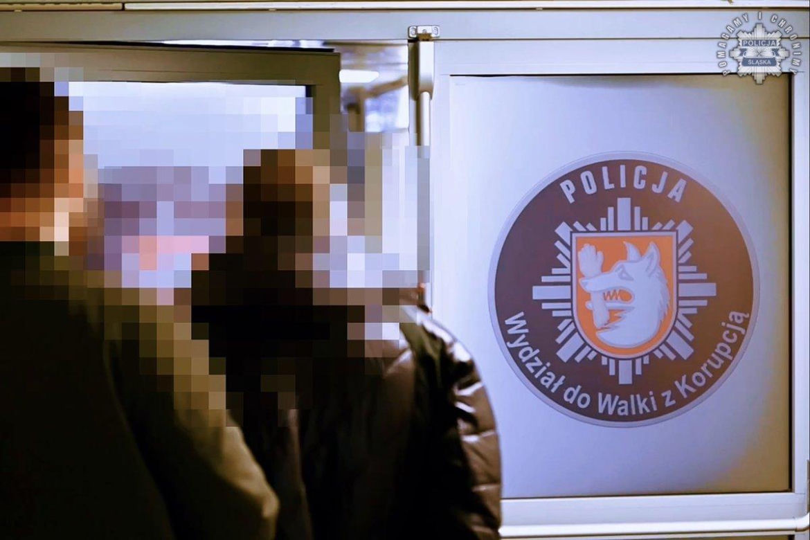 Zarzuty korupcyjne dla lekarza z Myszkowa. Wojciechowi P. grozi długi pobyt w więzieniu