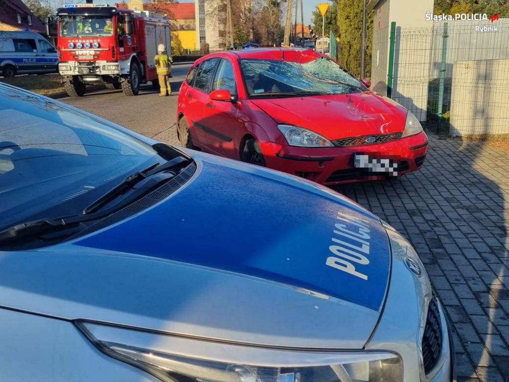 Łamią nam się serca. Brakuje słów. Nie potrafimy w to uwierzyć". Znany kolarz zginął podczas treningu. Osobówka wjechała w niego z impetem.