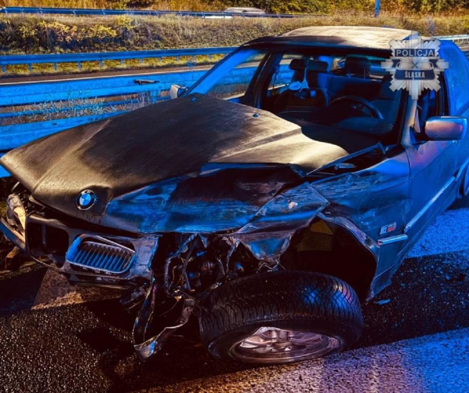 W środku nocy rozbił bmw o bariery. Kierowca nie żyje
