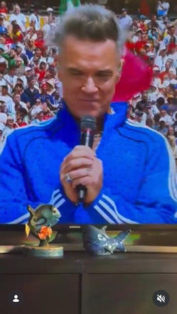 Robbie Williams i Nicole Scherzinger rozgrzali finał mundialu! Ich występ przejdzie do historii