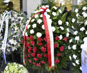 Poruszające napisy na wieńcach dla Andrzeja Morozowskiego. Te słowa chwytają za serce