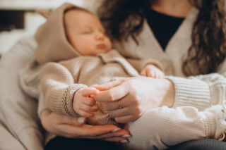 Dodatkowy urlop macierzyński nie tylko na wcześniaka. Sprawdź, kiedy przysługują dodatkowe tygodnie opieki