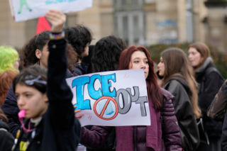 Protesty przeciwko IO w Mediolanie. Starcia z policją