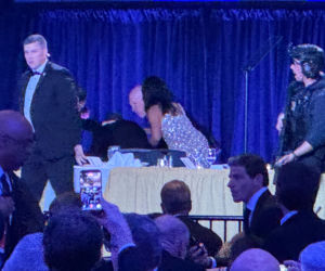 Strzały na kolacji z udziałem Donalda Trumpa