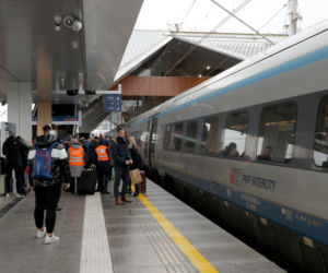Pierwszy pociąg wjechał na Dworzec Zachodni. Wielkie otwarcie w poniedziałek