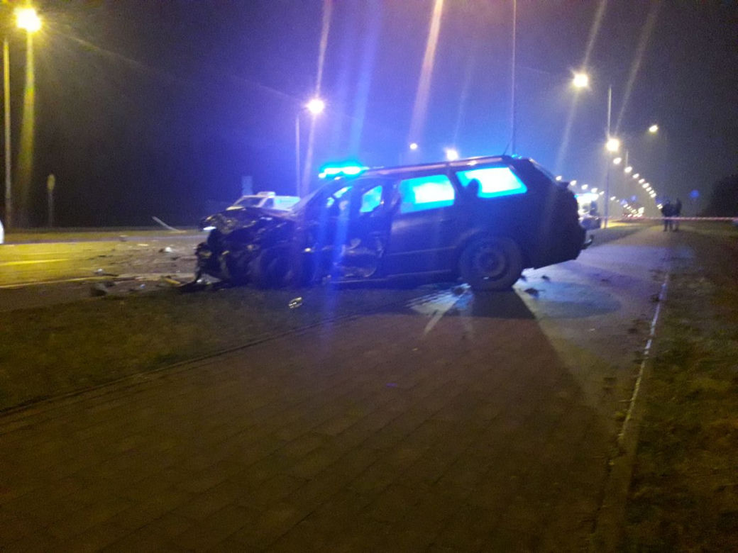 ŚMIERTELNY WYPADEK w Tarnowie. Na al. Jana Pawła II zginęła kobieta. Policja prosi o pomoc