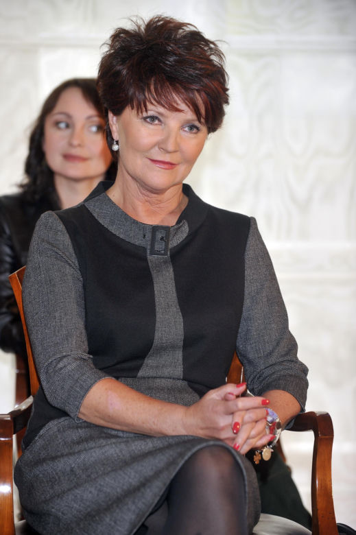 Wszystkie fryzury Jolanty Kwaśniewskiej