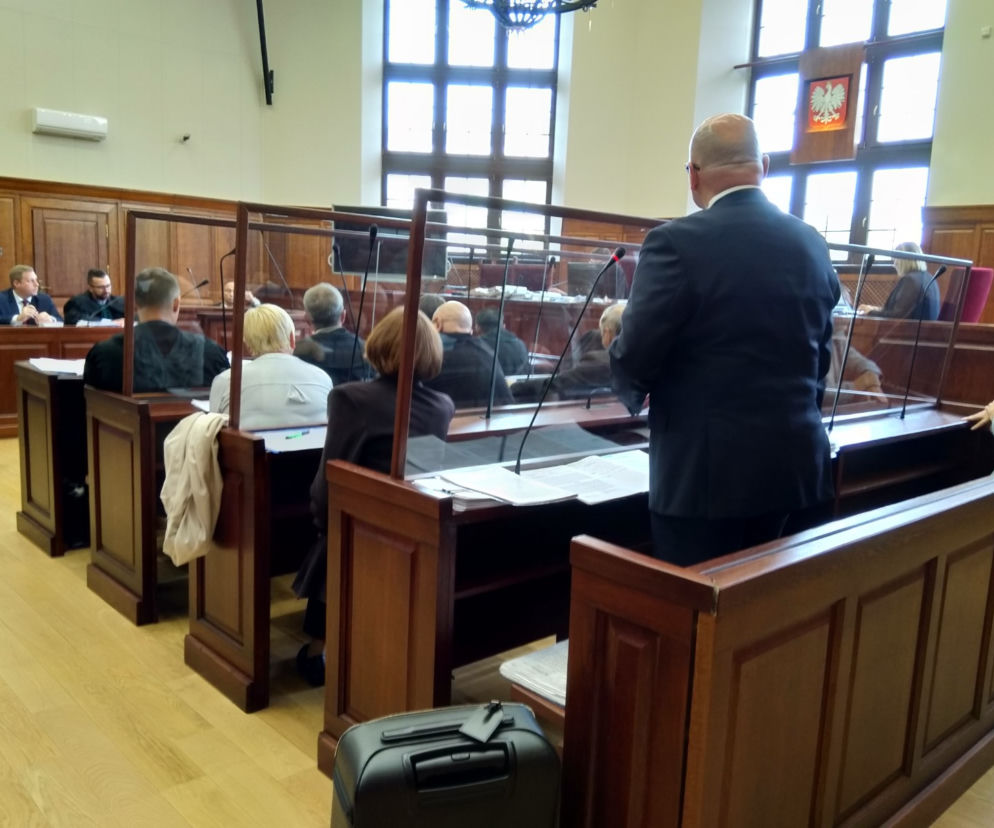 Jeden z najbogatszych Polaków na ławie oskarżonych. Odpowiada za wielomilionowe oszustwo