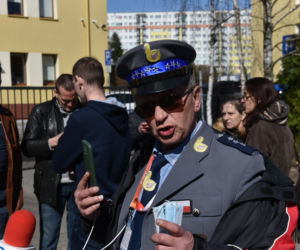 Bartosz T. przesłuchany przez prokuraturę. Zwolennicy Wolni My protestowali pod siedzibą w Toruniu