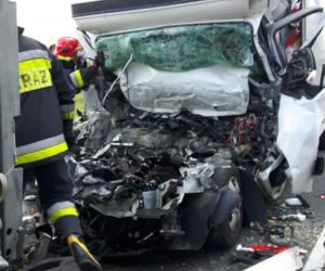 Tragiczny wypadek na S8 na wysokości Choroszczy. Nie żyje kierowca busa