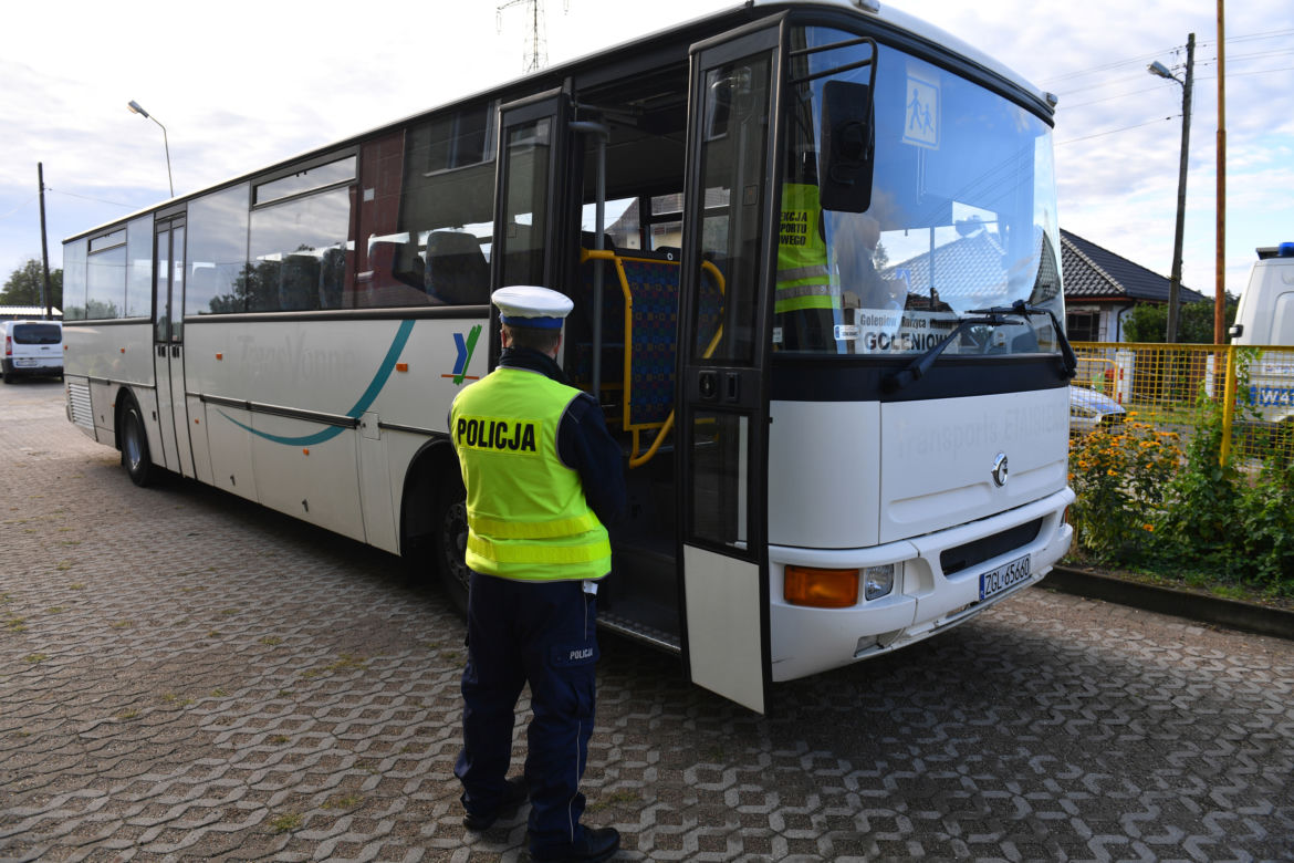 Kontrole szkolnych autobusów