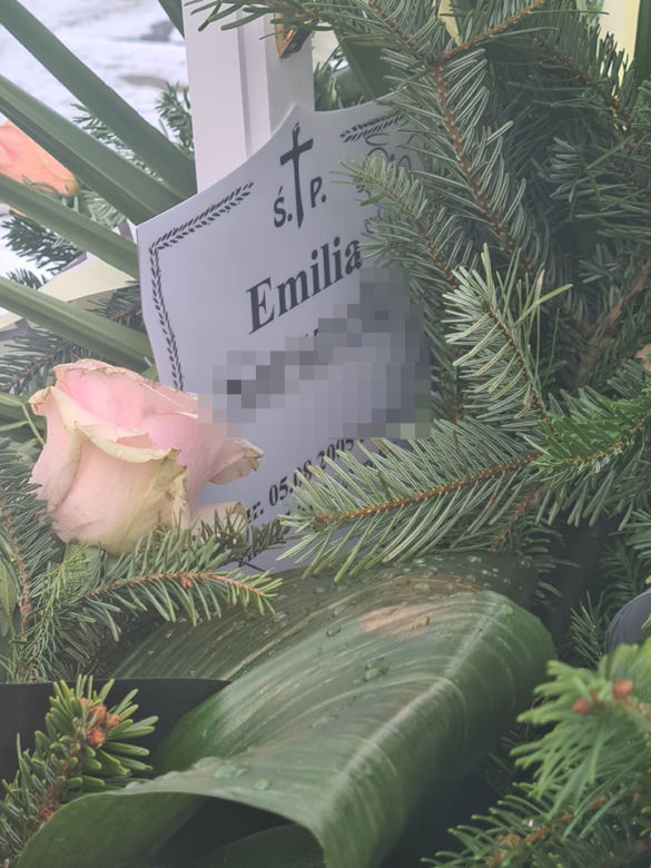 Widełka. Emilia zginęła w wypadku pociągu. Miała tylko 17 lat [GALERIA]
