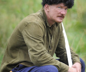 Tak zaczynał Eryk Lubos. Od dresiarza w Kiepskich do jednego z największych twardzieli polskiego kina