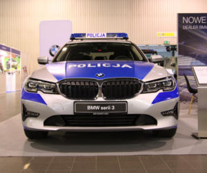 Policyjne radiowozy NA BOGATO! Nowe, oznakowane BMW robi wrażenie